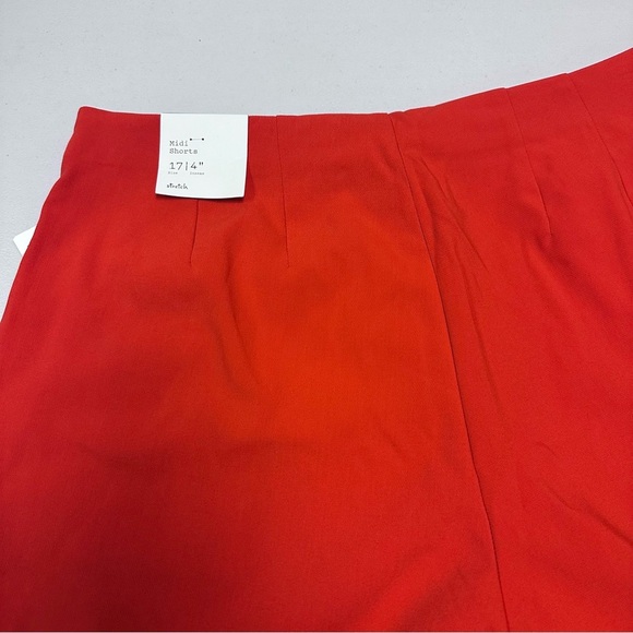 A New Day Women’s Red Midi Shorts w/Stretch Size 17 - Picture 8 of 9